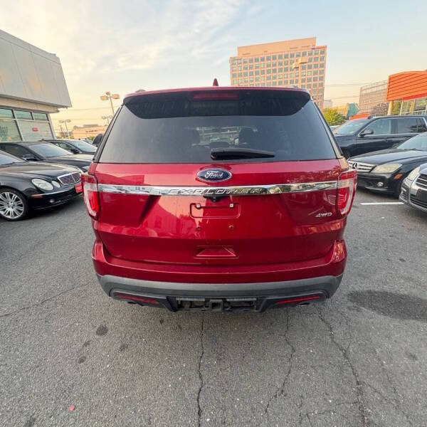 2016 Ford Explorer Base - Photo 10